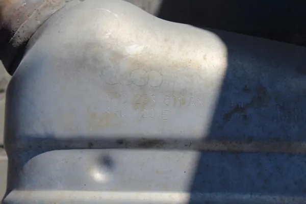 Audi Q5 Demper OEM 8K0253411AH 2.0 TFSI image 4