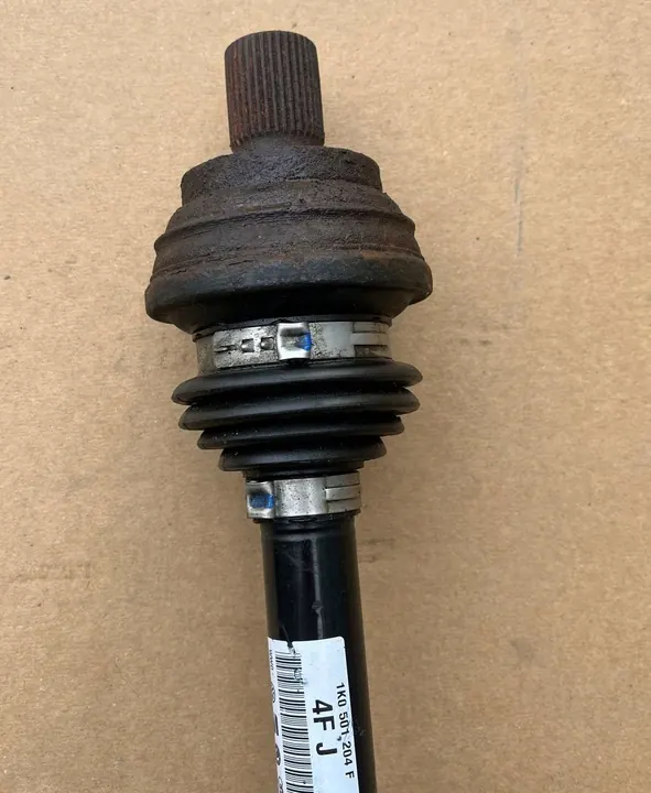 VW Tiguan I 2008-2016 Höger Bakaxel 1K0501204F image 3