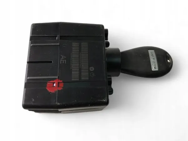 Dodge RAM 1500 Avain OEM P68066563AE - Käytetty image 2