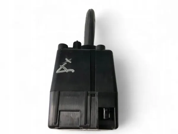 Dodge RAM 1500 Avain OEM P68066563AE - Käytetty image 5