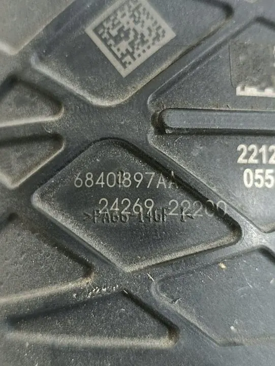 Jeep Motor Teil OEM 68401897AA - Gebraucht image 8