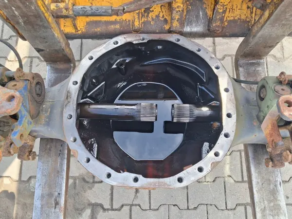 Boîtier de différentiel arrière Renault Premium Magnum image 1