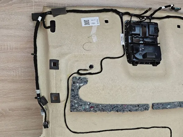 Katto-Konsoli Musta OEM N1WBE51916KH Käytetty image 9