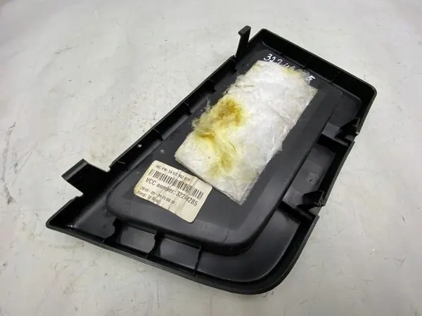 Estante de maletero Volvo XC90 II OEM 32244285 - Usado image 3