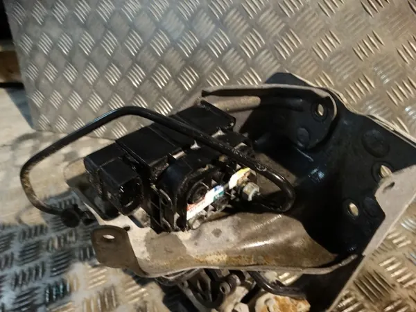 Nivåkompressor Mercedes W217 W222 image 3