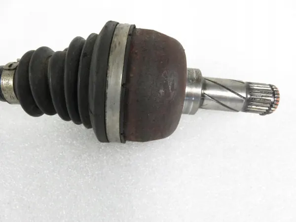 Árbol de transmisión GKN OEM P8689213 usado - 45 chars image 6
