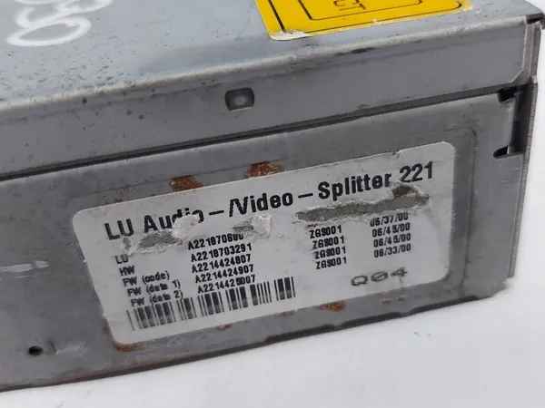 Mercedes S-Klasse 221 TV/CD-Wechsler OEM A2218706887 image 4