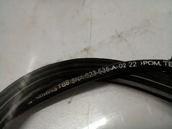 VW TIGUAN Motorhaubenverriegelungskabel OEM 5NA823535 image 3