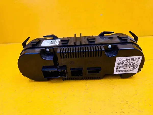 Mercedes A W176 Pannello Clima A2469002408 Usato image 3