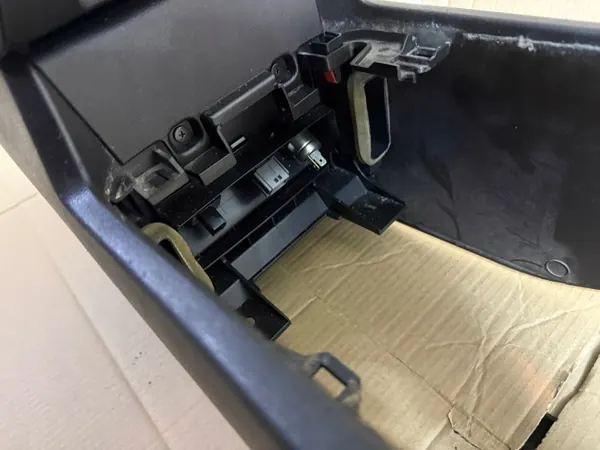 Accord VIII Accoudoir Console Centrale Honda OEM image 4