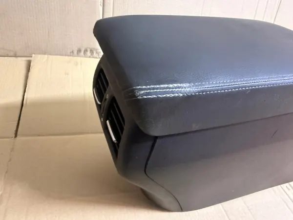Accord VIII Accoudoir Console Centrale Honda OEM image 7