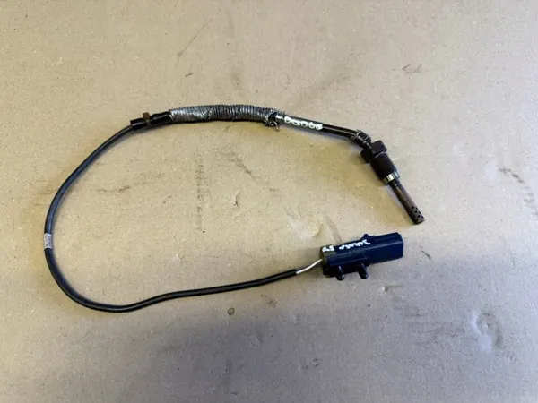 Dodge Journey 2.0 CRD Exhaust Temp Sensor 05149131AA image 2