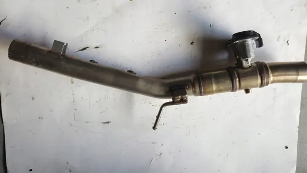 Avgasventilrör OEM 4K0253409C - Begagnad Audi OE image 6