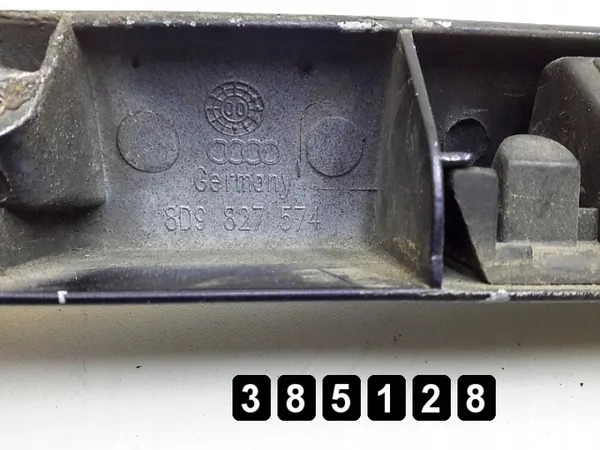 Audi A3 1998 Feu de plaque arrière OEM 8d9827574 image 6