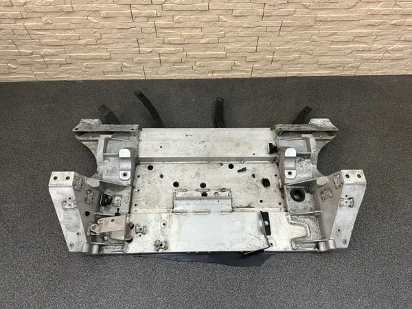 Porte-essieu avant McLaren 720S OEM 14A2423CP image 2