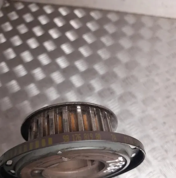 Polia de correia de distribuição - Virabrequim Peugeot 5008 II 2018 OEM image 4