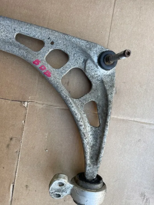 Bras de suspension avant gauche OEM 20160125 BMW E46 image 3