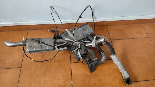 Webasto hulpverwarming Volvo S40 V50 OEM 30767161 image 2