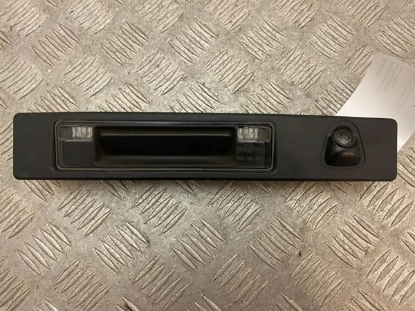 Poignée de hayon Volvo XC90 2019 OEM 32149879 avec caméra image 2