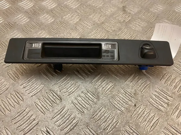 Poignée de hayon Volvo XC90 2019 OEM 32149879 avec caméra image 8