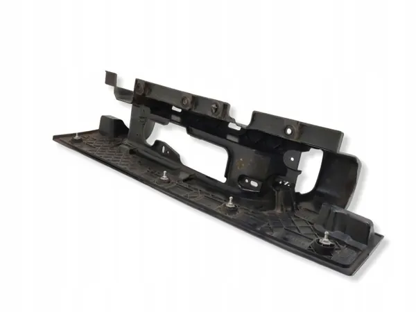 Opel Vivaro achterlichtframe OEM 93450958 image 5