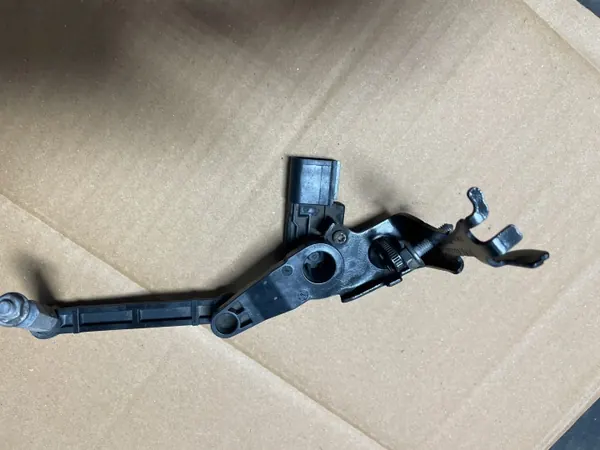 Sensor de Nivel Faro Audi Q5 80A OEM 80A941285D image 4