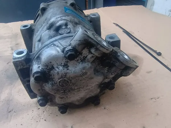 Ilmastointikompressori 1.6 TDCI Ford OEM 3M5H-19D629-SA image 3