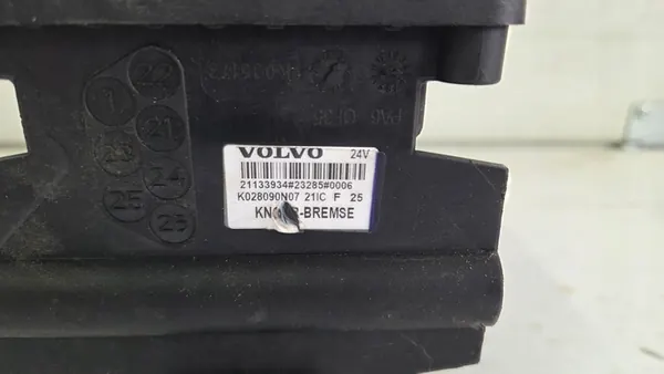 Vanne de suspension ECAS Renault Volvo FH FM Euro 6 image 3