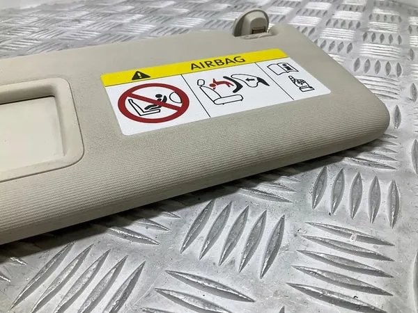 Volkswagen PASSAT B8 2018 Linker Zonnescherm image 3