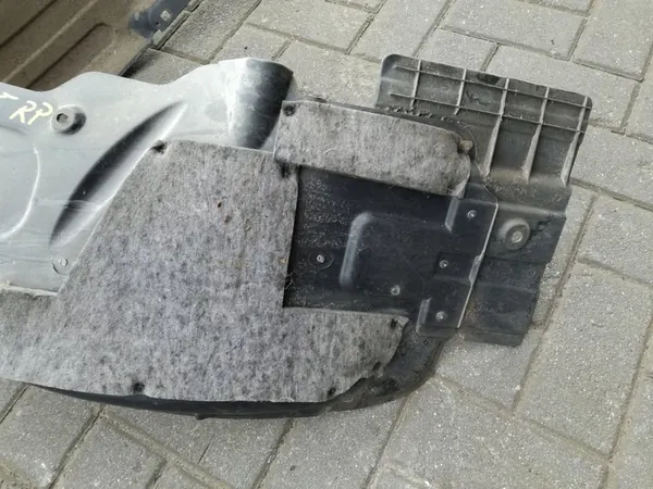 Front Right Wheel Arch Hyundai IX35 OE 86812 2Y000 image 2