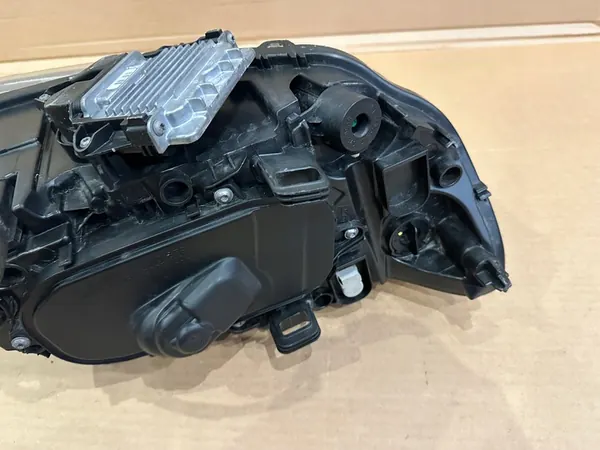 VOLVO V60 S60 II LIFT 13-17 VASEN BI-XENON VALO OEM 31420108 image 4