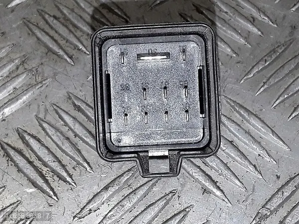 Relé 2011 Volvo S60 2400td OEM 0281003047 image 4