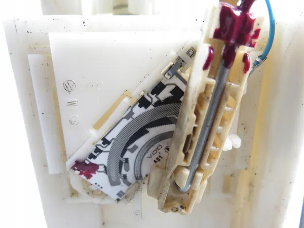 Kraftstoffstandsensor Skoda Octavia I 1.9 TDI image 4