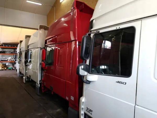 Cabina DAF XF 106 SC - OEM SC Estado Usado image 3