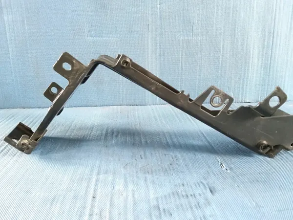 Support phare halogène OEM 84058023 pour Volvo FH4 image 4