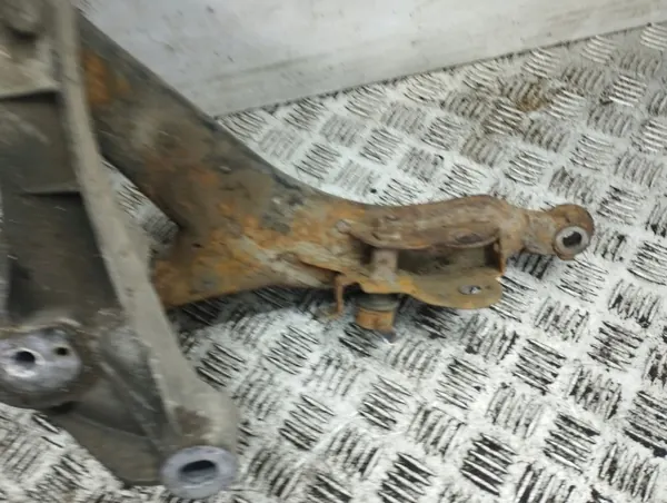 Cadre avant Lexus IS 2006 OEM AMD141836 image 4