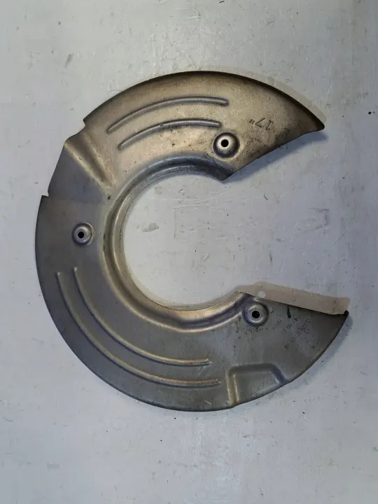 Jaguar XE 2015 Bromsskydd bak OEM GX732C029AB image 3