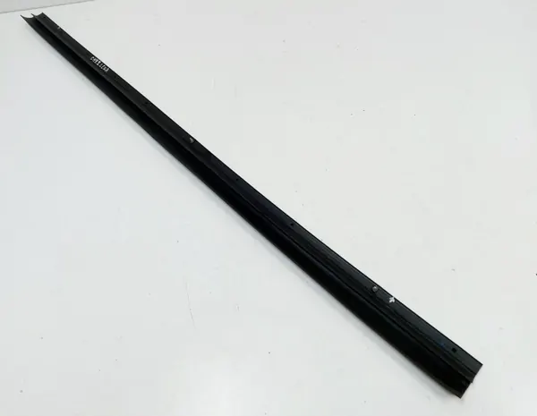 Joint de seuil gauche Toyota C-HR II OEM 67865-F4010 image 4