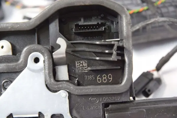 Soft Close Dörrlås BMW 7 F01 F02 image 6