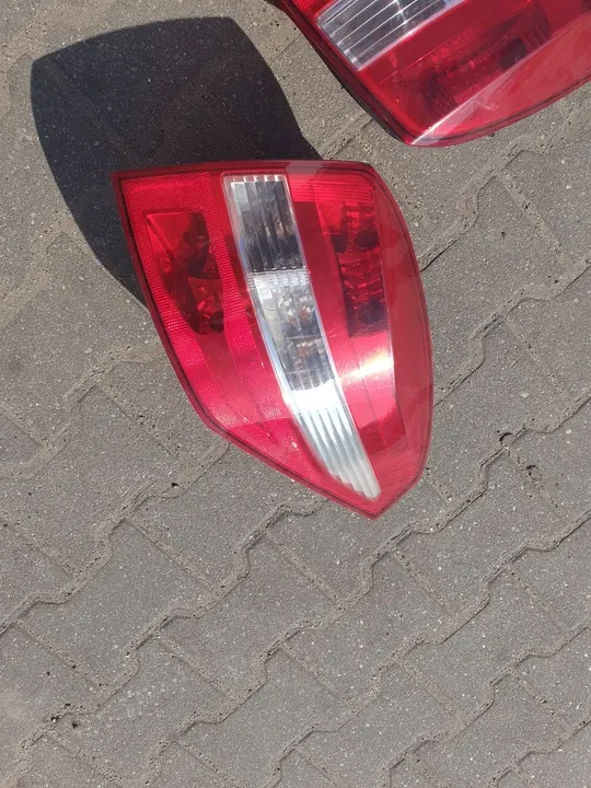 Höger Baklykta Renault Laguna III OEM 265500021R image 3