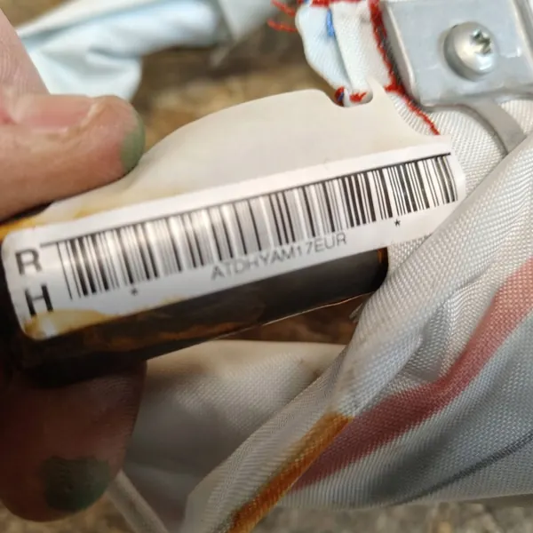 Luftgardin OEM AZF2722 Höger sida Toyota Yaris III image 3