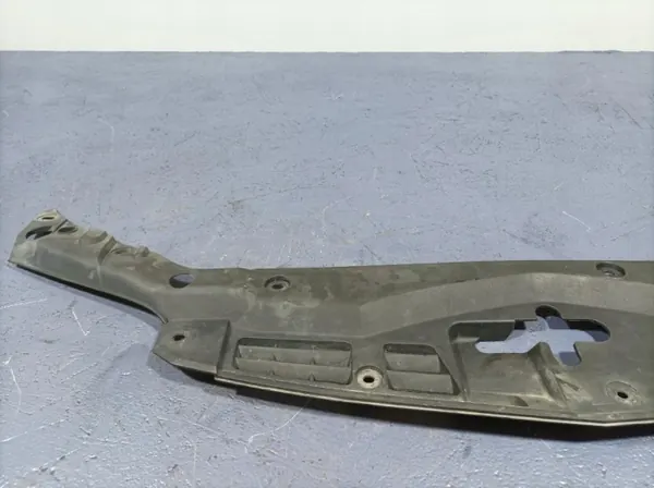 Honda OE Lochow-304795-01 Front-Gurtabdeckung image 3