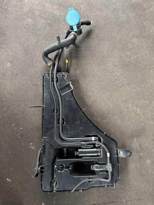 Spolarvätsketank OEM 50541382 för Alfa Romeo Stelvio image 2