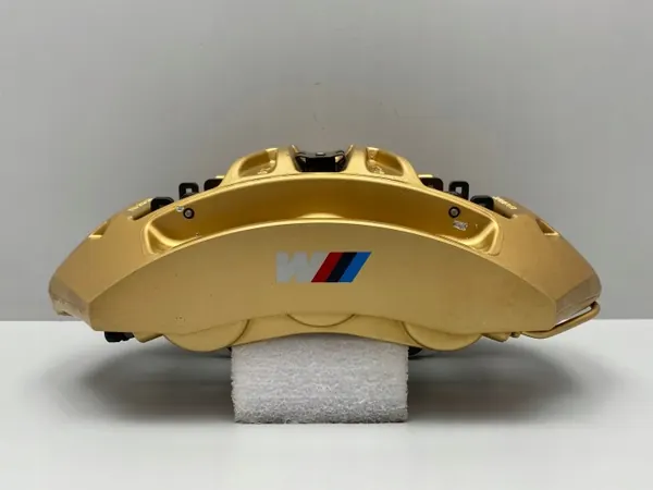BMW M3 F80 F82 etu vasen keraaminen jarrupuristin image 2