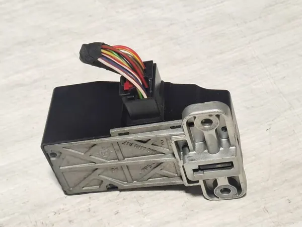 OEM 3C0905861G Ohjauslukko VW Passat B6:lle 2005-2010 image 2