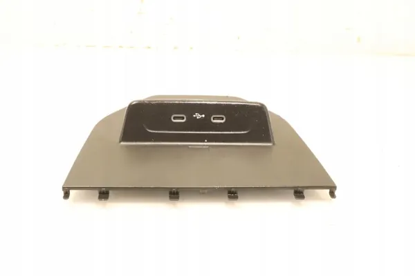 Skoda USB-pistorasia OEM 6VB857367 Fabia IV:lle image 2