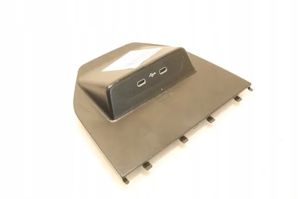 Skoda USB-pistorasia OEM 6VB857367 Fabia IV:lle image 4