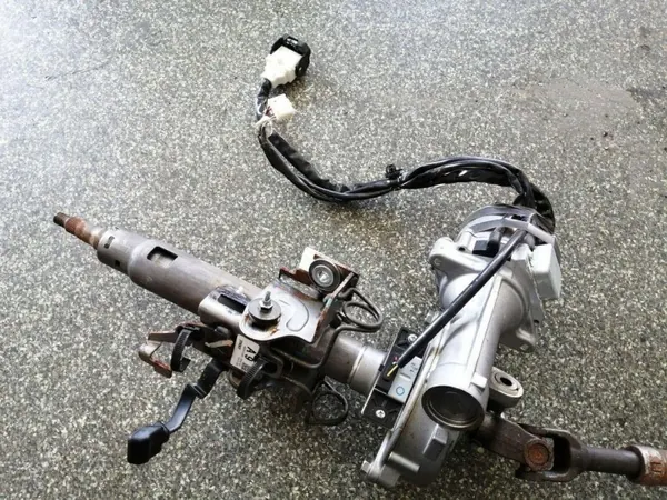 Toyota Auris servostyrpump OEM 1321001011 image 4