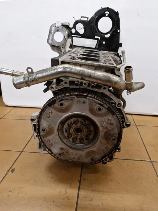 Volvo D4204T8 31430772 motorblock nedre del image 3