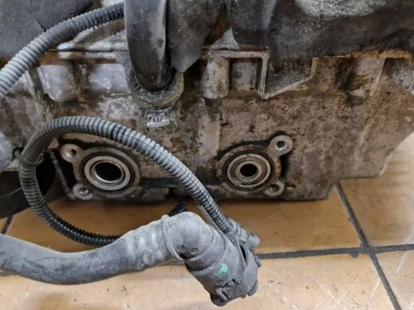 Volvo D4204T8 31430772 motorblock nedre del image 6